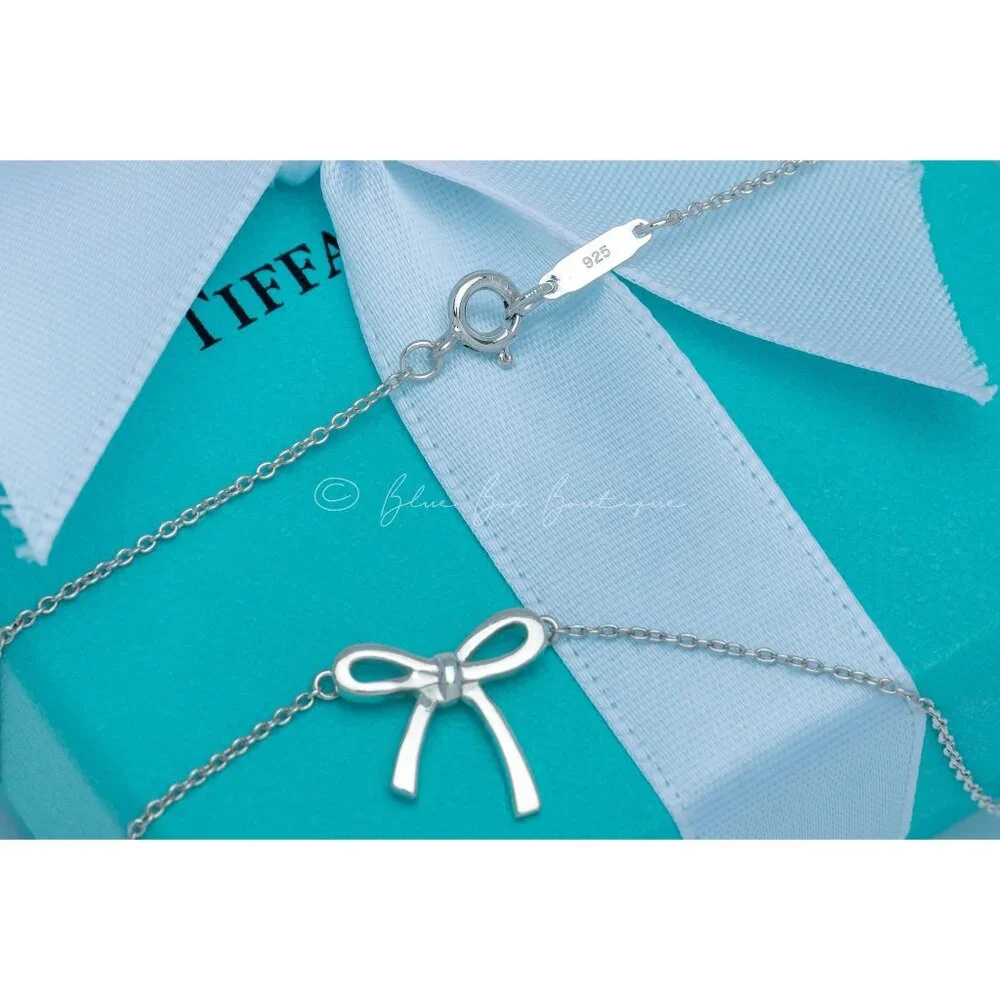 Tiffany & Co. Vintage Bow Necklace Ribbon Knot Pendant in Silver on a 16" Chain - Picture 3 of 9